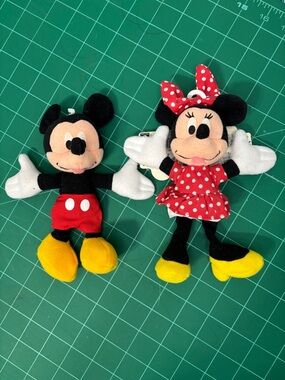 Disney Mickey & Minnie Mouse Plush Pair 7” Bean Bag Small Stuffies
